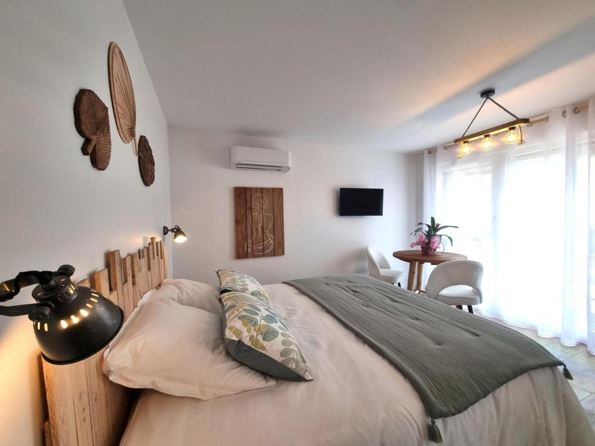 La Cle Des Chaumes Bed & Breakfast Boisset-les-Montrond Luaran gambar