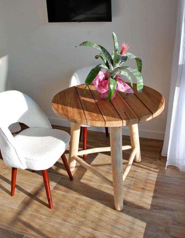 La Cle Des Chaumes Bed & Breakfast Boisset-les-Montrond Luaran gambar